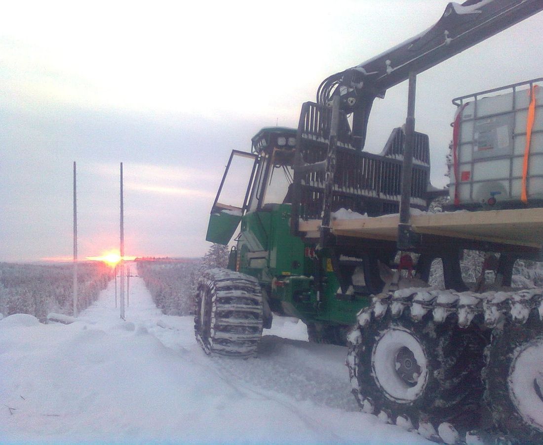 Stolper i solnedgang - Kirkenes